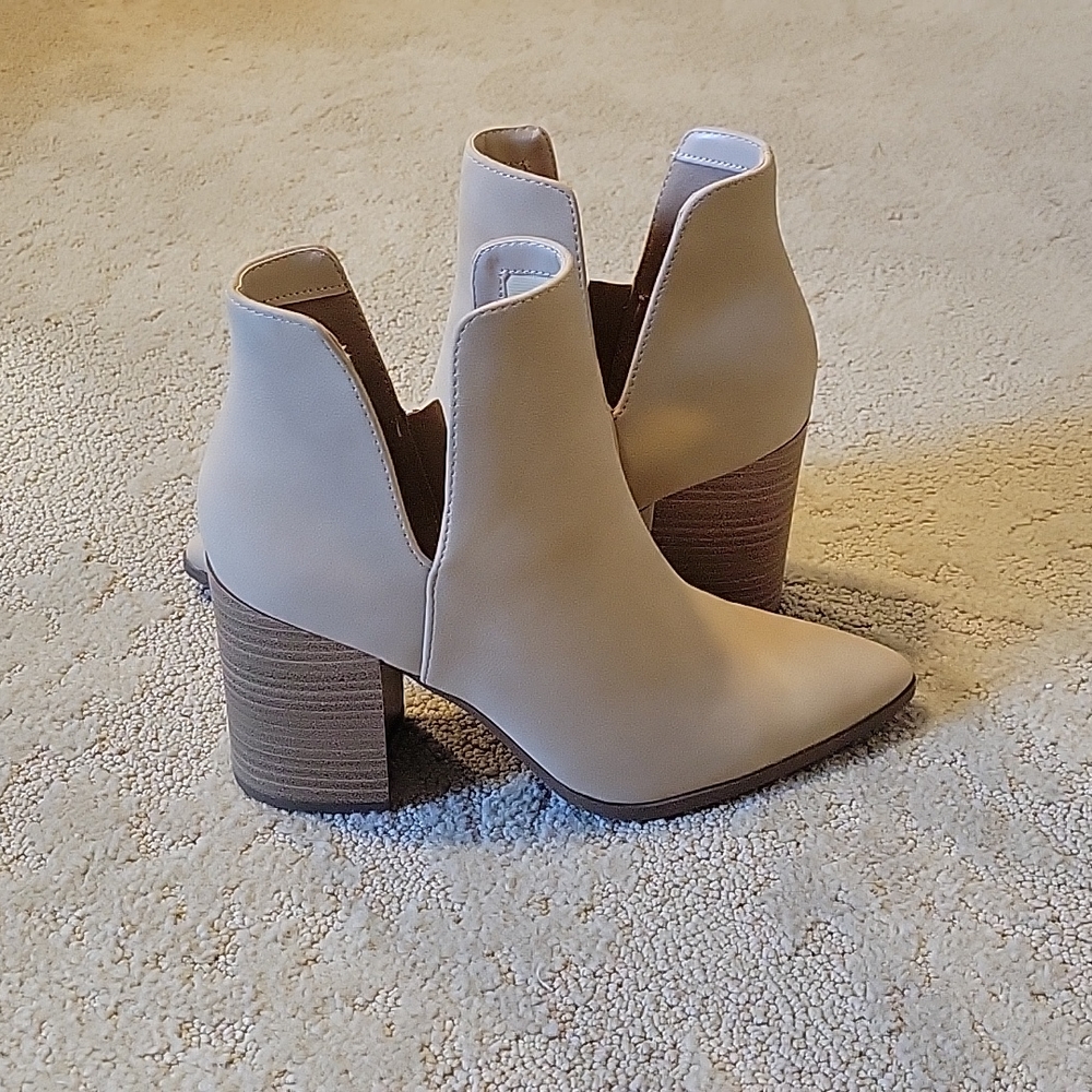 Pink Lily Boutique bootiee